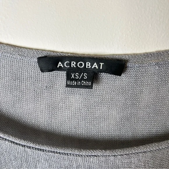 Acrobat Gray & White Ombre Dolman Sleeve Flowy Elegant Lightweight Sweater XS/S - Picture 3 of 6